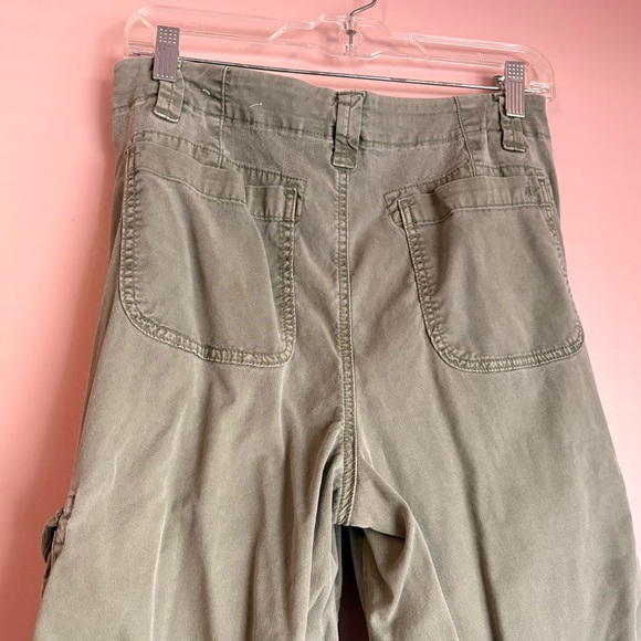 💚American Eagle Outfitters Olive Cargo Pants - Picture 4 of 8